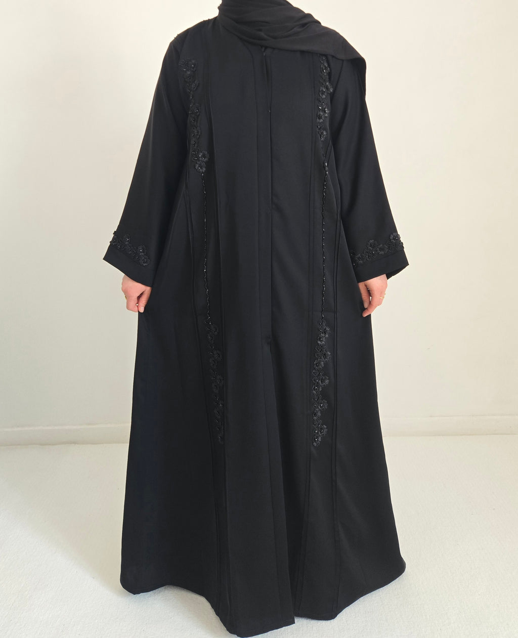 Abaya Hana