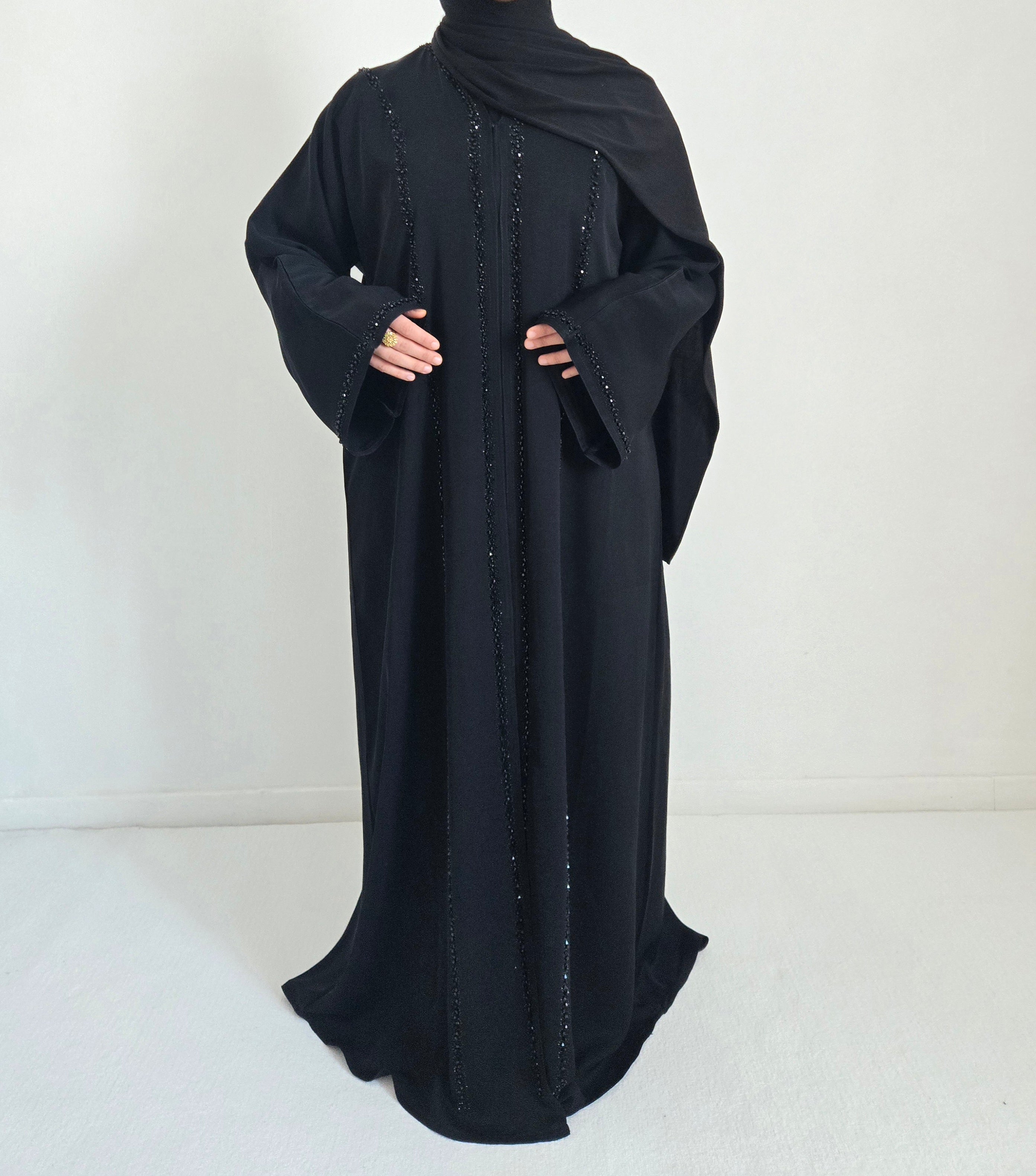 Abaya Leila